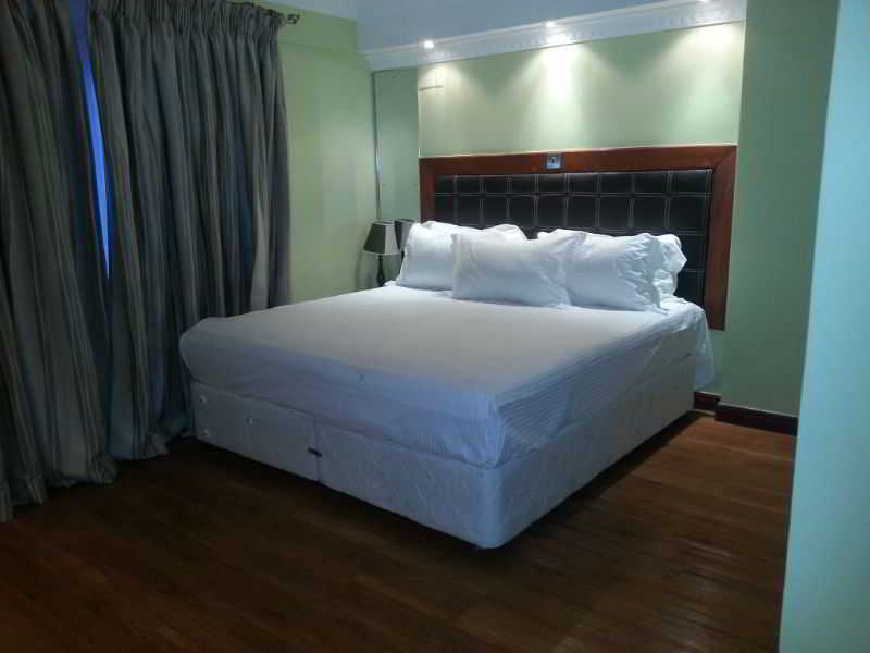 โรงแรมไนโรบี อัพเปอร์ฮิลล์ ภายนอก รูปภาพ