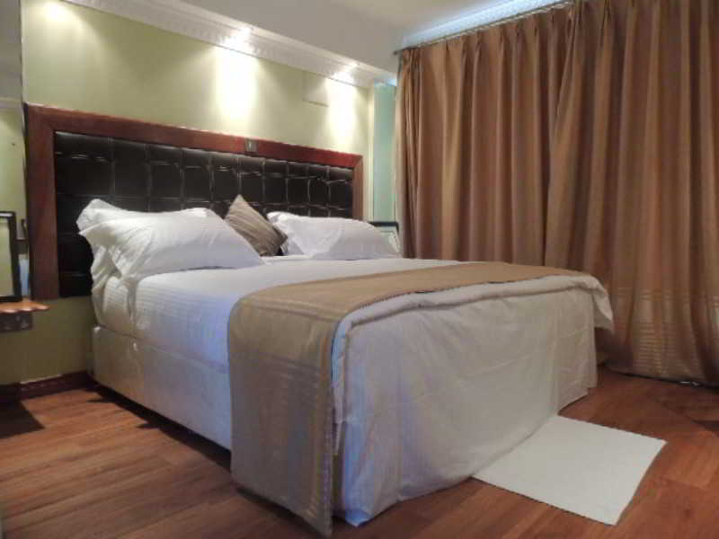 โรงแรมไนโรบี อัพเปอร์ฮิลล์ ภายนอก รูปภาพ