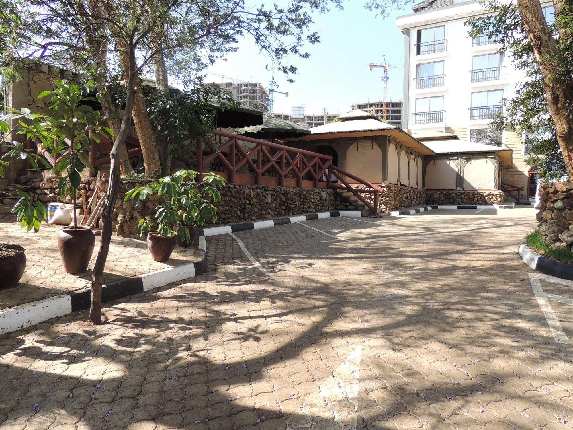 โรงแรมไนโรบี อัพเปอร์ฮิลล์ ภายนอก รูปภาพ