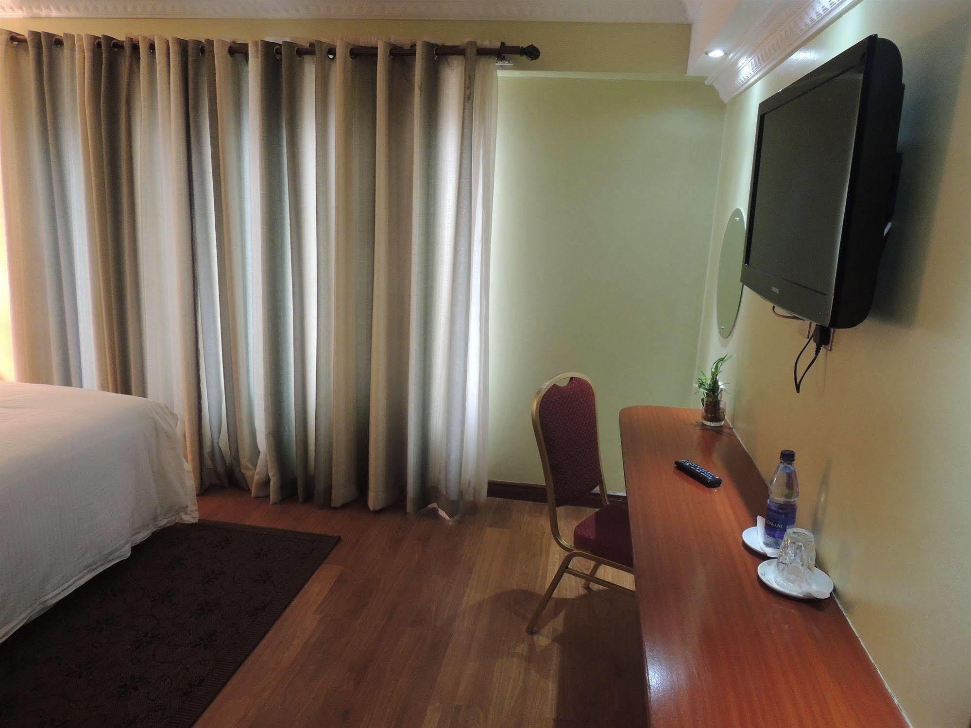 โรงแรมไนโรบี อัพเปอร์ฮิลล์ ภายนอก รูปภาพ